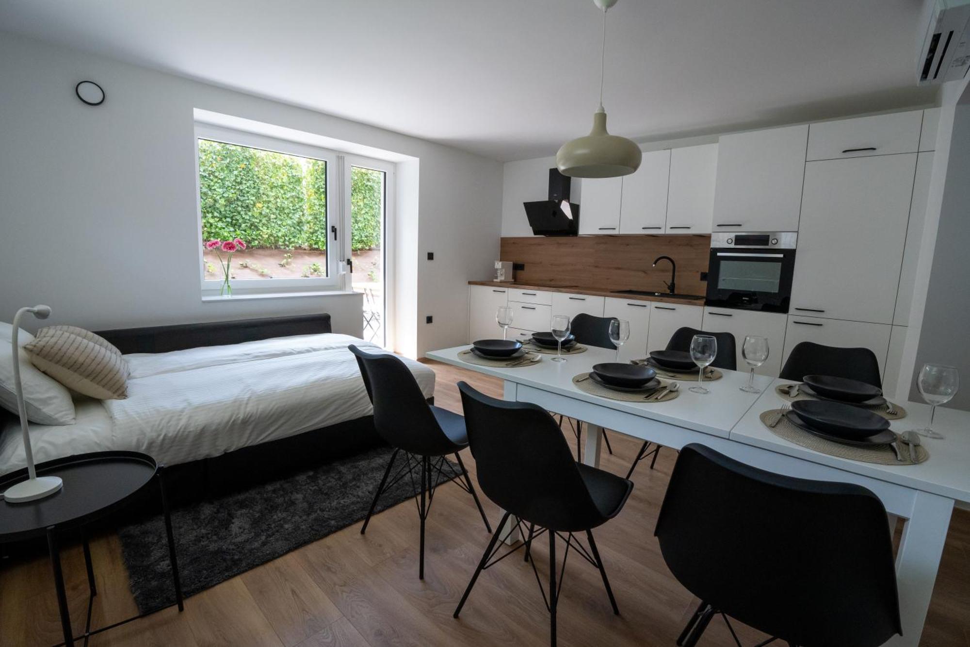 Residence Black&White Liubliana Quarto foto